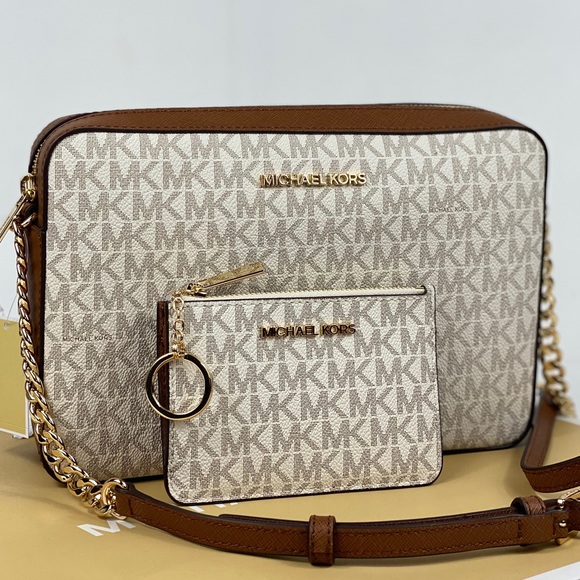 Michael Kors Handbags - ❤️Michael Kors EW Crossbody & SM Coin Wallet